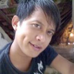 .aku adalah aku yang apa adanya.. ada masalalu yang membuatku sadar untuk hidup yang sebenarnya.. dan ada saatnya aku hidup bukan untuk masalalu..