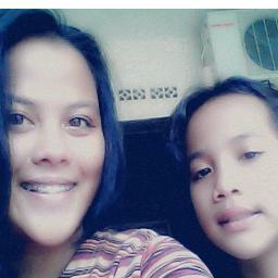* my mom 
* my dad 
* my sister @julyaferdian
3 lafyuuuu family 3