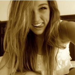 I’m just a girl, standing in front of the world, asking you to follow me :p