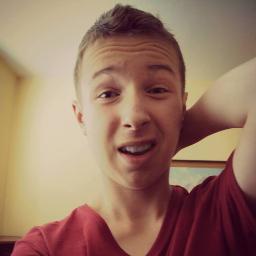 HEY. Welcome in my life#I'm Patrick.Nice to meet u. I ♥ theatre,dancing , music,radio,friends,family,school and I am back on twitter so watch out .Follow me#