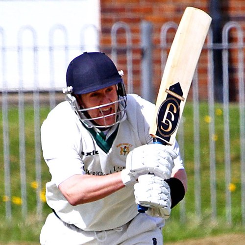 GJJ Sports is a family run business based in Lancashire specialising in top quality cricket equipment and making cricket affordable.