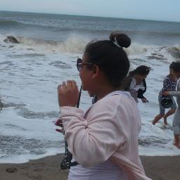 me llamo paula y soy fea jejeje =)
seguime y te sigo dale =)