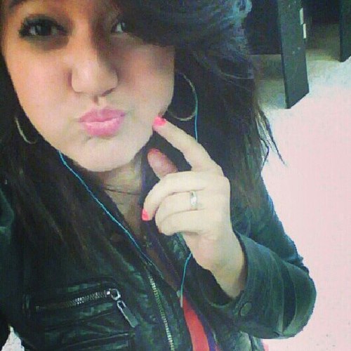 hey, its maria !! i love my family, friends, and my beautiful baby boy who will be here soon:}