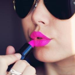 Somos de São Paulo!Amamos moda, maquiagem, esmaltes, cabelos e tudo que tem haver com esse universo feminino
