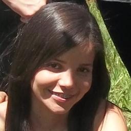 Eu sou uma guria super doidinha ,evangelica
 Sou de Brasilia Df...