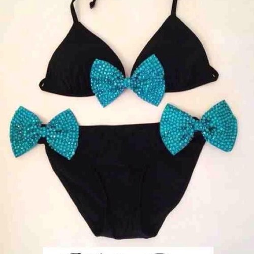 Milly Rose Couture 
  
  Bespoke clothing & accessories
  Find us on the facebook link below!
  
  
  
  
  ...website coming Soon!!!