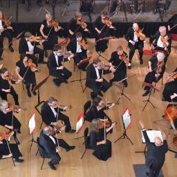 A full-sized symphony orchestra established in 1969. Conducted by David Curtis, Cheltenham Symphony Orchestra plays around nine concerts a year.