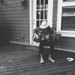 Hiiiiiiiiii. Still trying to figure out what the right thing to say here is. love you .x
http://t.co/pMQ7Es9byI