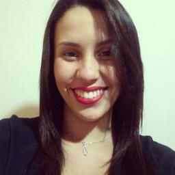 Prazer Larissa Prazeres.            Instagram: @lalaprazeres.                      Apenas em busca da MINHA felicidade.
