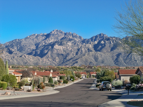 45+ active adult community in NW area of Tucson-golf, hiking, biking, pickleball, tennis, arts&crafts, swimming, sports & more! http://t.co/klwUGrsw3i