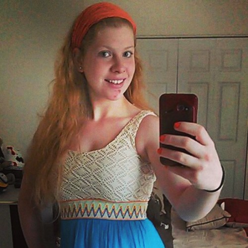 libbyneubert's profile picture. Strawberry Blonde Biology Geek   	Hockey Enthusiast Hula Hooper