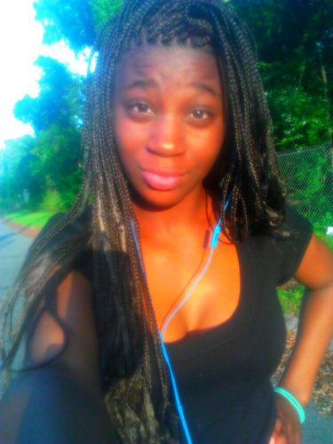 Senior | PFHS | 17 | TAKEN | 5'2 | Singer | FM  I'll FB !