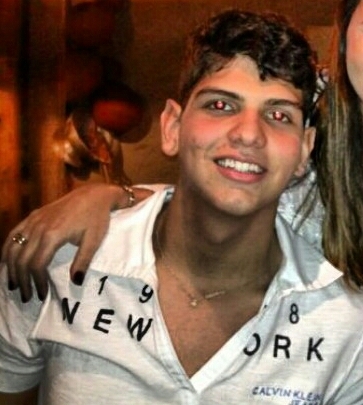Quem vive com medo de morrer, morre sem saber o que é viver.