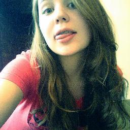 Não me descrevo, não me limito, me conheça pelo que sou, não pelo que os outros dizem.