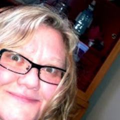 junebug's profile picture. DM and content marketer who loves words, interested in people, arts, mesh of social, creative & digital.