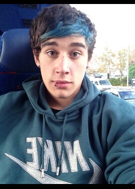 Luke, Daniel, Beau, James, and Jai ARE FUCKING SEX GODS! Janoskians: 0/5 :( I follow back! Just ask :) Luke DMed August 4th 9:05 pm