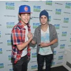 I'm a Belieber/Mahomie 4EVER+ALWAYS!!!! I love JB,1D,Austin Mahone,Ariana Grande,Taylor swift,BTR,Cody Simpson,Greyson Chance,etc.
