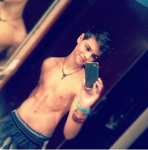 Club de Fans Oficial de Canarias dedicado a nustro grandisimo Abraham Mateo. Puedes seguirlo ya... @AbrahamMateoMus