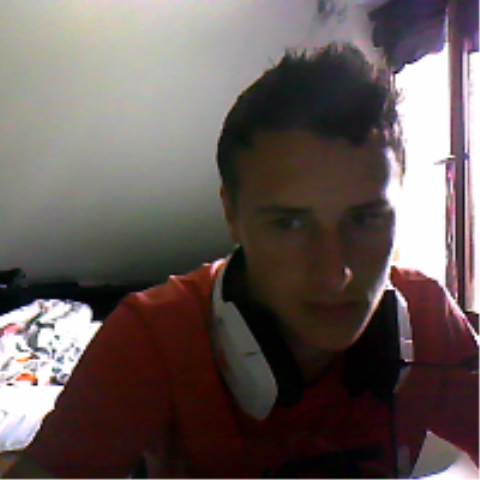 Joueur chez Protec4You qui est LF2 / SMG OP / Joueur PS3. Vit actuellement à Calais. / 17 ans / Joueur Decerto depuis 6mois/