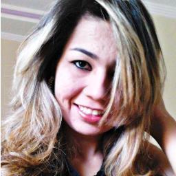 Eu amo a liberdade, por isso eu deixo as coisas que amo livres..se elas voltarem, foi porque conquistei, se elas não voltarem é porque nunca foram minhas!!!