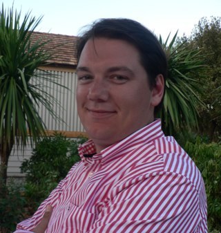 Trotse papa van 3 zonen, prachtig vrouwtje, sportliefhebber, sales en marketing consultant.  WW1 Ypres Salient & the Somme (http://t.co/ajJnZUF1fm)
