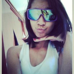 Euuuu soou chata , ciumenta , amo minha mô , sou irritantte u-u , ja disse que sou chatta e ciumentta ? KK