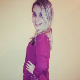 Princesa de Deus não andam segundo o que os outros ditam, mas segundo a vontade do Rei. Meu nome é Ysabelly, tenho 15 anos, sonhadora. Pra saber mais descubra ♥