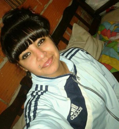 agregame o seguime a mi face:carolina centurion.. :)