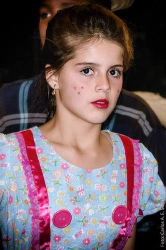 amo assistir grachi,gosto da isabella castilo,gosto muito de ir na praia e adoro ispetinho de queijo da praia
