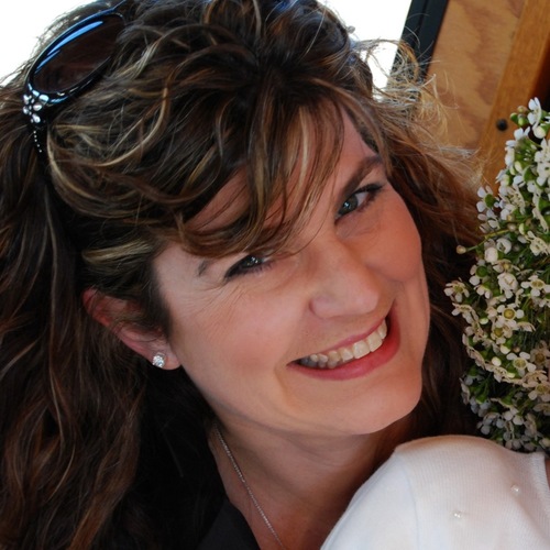 lincronin's profile picture. Mom, Wife, Marketer, Backpacker