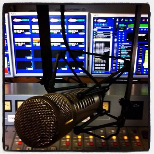 Pour participer a une émission sur #TRYRADIO ou #RADIOMIXFLOOR c'est ici que sa se passe les amis ! 
( Lou ; Romain )