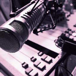 proximamente en tu radio @SinPrecedentes un programa para reirte de la cotidianidad... Siguenos y te seguiremos!