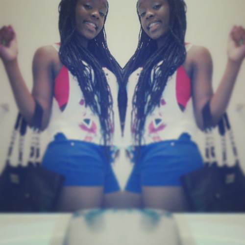 , YA IS MY FAVORITE WORDDD ^_^ i loveee basketballl .. && imma basketball wifeeeeey ' # hehehe , folllow me i followww BACK ^_^ YAAAA ...