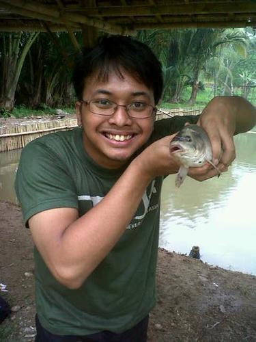 Anuwaru's profile picture. ....just an ordinary people....