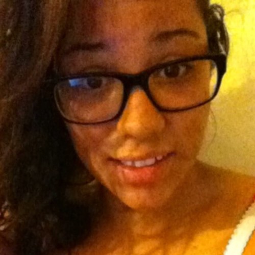 I'm just me ill keep it real until I die. Well hit me up ima be 18 in November nd then it's a party lol. Hit me up