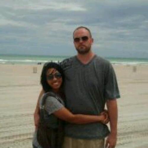 AngeHarmon13's profile picture. living my dream