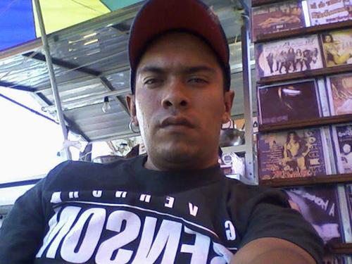Busco a mi papa Jose Bocanegra Perez 
Lo unico que se es que era Jefe de unas Escuelas Y antes tenia la razOn social de CentrO Cultural Cambrige A.C.