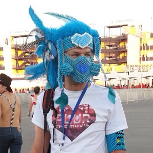 I live. I love. I rave.
IG: @walltea