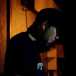 DJ / Producer

Booking contact : ookazu@facebook.com
