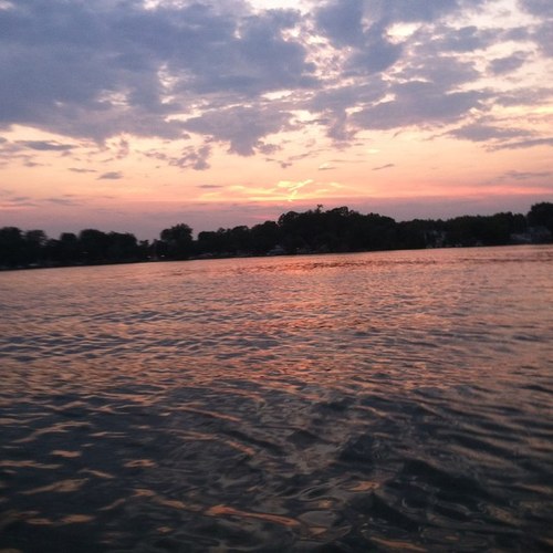 LezOnALake's profile picture. 