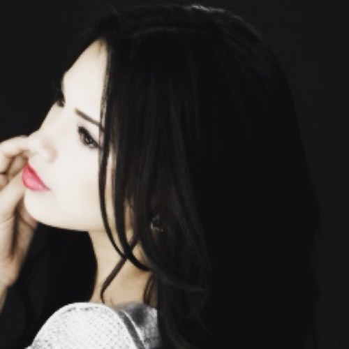 sono l'ennesimo fake di Jasmine Villegas...@N__Horan ti amo moltissimo amore mio♥:3! @jasmineeVill la mia vampira♥@Ari_JGrande la mia cucci♥