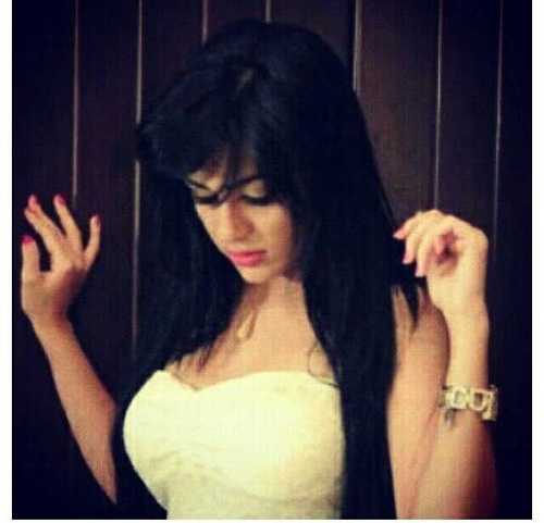 علمتني الحياة ان احترم عقول البشر لكن لااثق بهاابدا 