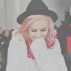 PLEASE PERRIE. FORGIVE ME. I'M BEGGING YOU