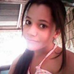12 anos , solteira , ariana , santista até morrer *-* .