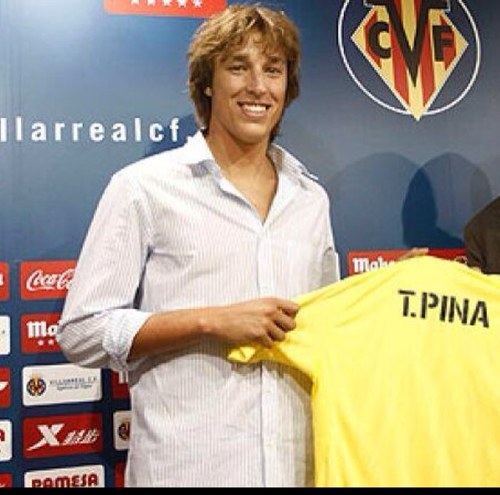 FansTomasPina's profile picture. Fotos y noticias del mejor centrocampista de la Liga :) Jugador del Villareal CF