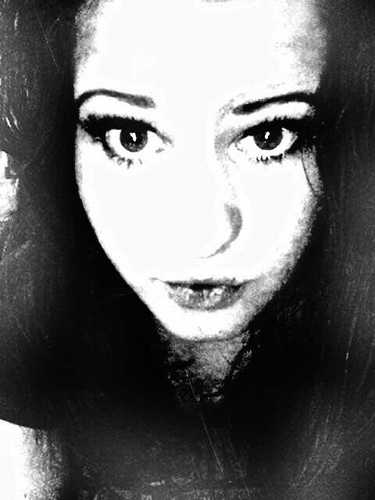 bonjour je'mapple heather, 16 ans, follow me on instagram:heatherlouisejoness , I love my andy 15●2●2012♥, you follow me or tweet me I will return to x