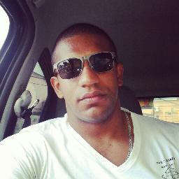 Licenciatura em Educação Física,Personal Trainer,Lutador de Jiu-Jitsu,Modelo e Produtor de Eventos mais conhecido como NEGUINHO PRODUÇÕES....