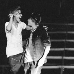 I love football and Napoli, my idol is Justin Bieber Follow me! Believe..