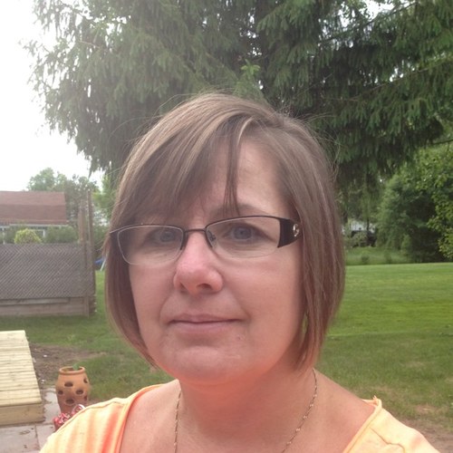 Lisaannehobbs's profile picture. 