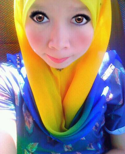 24 Jun 1990 saya dilahirkan. ♥ Jujur, setia pada yang satu ♥ Ahmad Hasrul Bf saya ♥ Assalamualaikum dan selamat berkenalan :D #^_^#